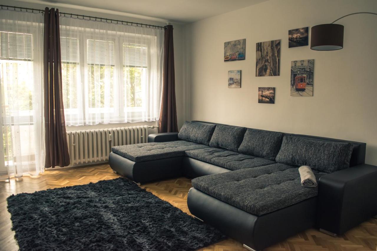 Apartman Jnj Velkomoravska Olomouc Exterior foto